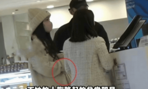 柳岩被曝疑似怀孕！曾被拍到腹部隆起现身妇产医院
