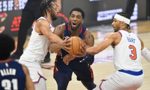 毫无悬念！半场尼克斯领先骑士19分 哈登12分