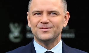 快报!波兰总统这次要着急了，东方大国改航道，西方媒体调侃波兰总统说这才是聪明的做法！