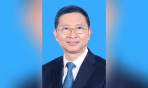高松任北京大学校长，此前任中山大学校长，曾任北大副校长