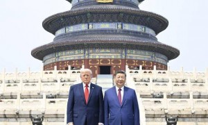 新华图讯 | 习近平同美国总统特朗普参观天坛